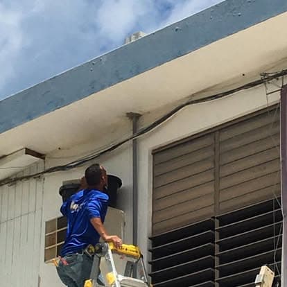 Instalacion de paneles solares y almacenamiento de bateria en Puerto Rico por Solar & Electric System