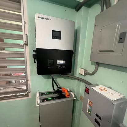 Instalacion de paneles solares y almacenamiento de bateria en Puerto Rico por Solar & Electric System